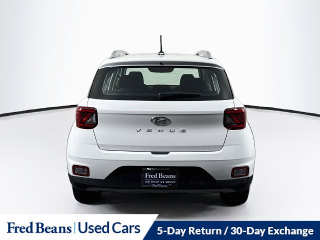 Certified 2026 Hyundai Venue SEL FWD image 10