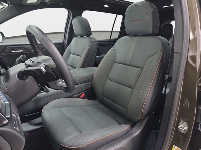 Used 2025 GMC Acadia AT4 w/ Luxury Package image 14