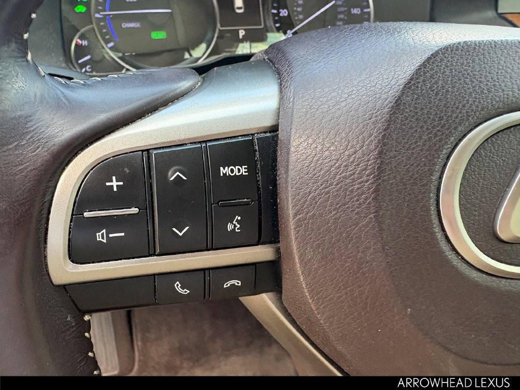 Used 2018 Lexus ES 300h w/ Luxury Package FWD image 19