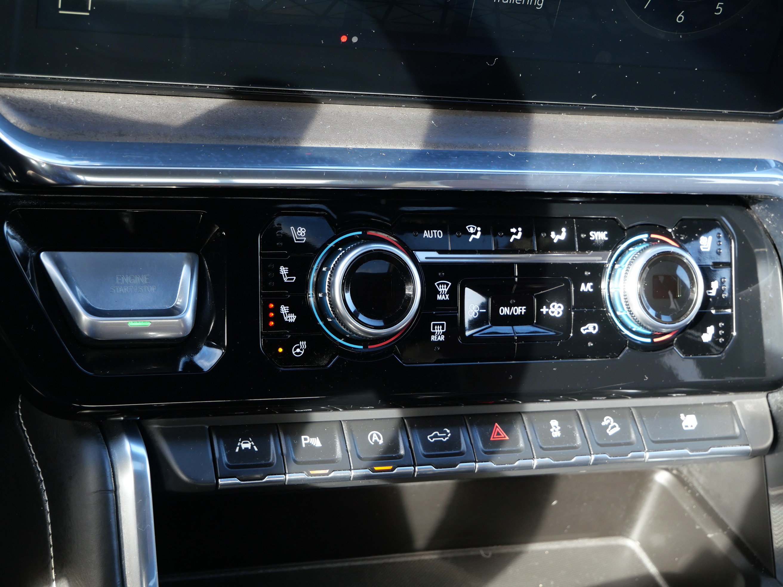 Used 2023 GMC Sierra 1500 Denali Ultimate AWD/4WD image 29