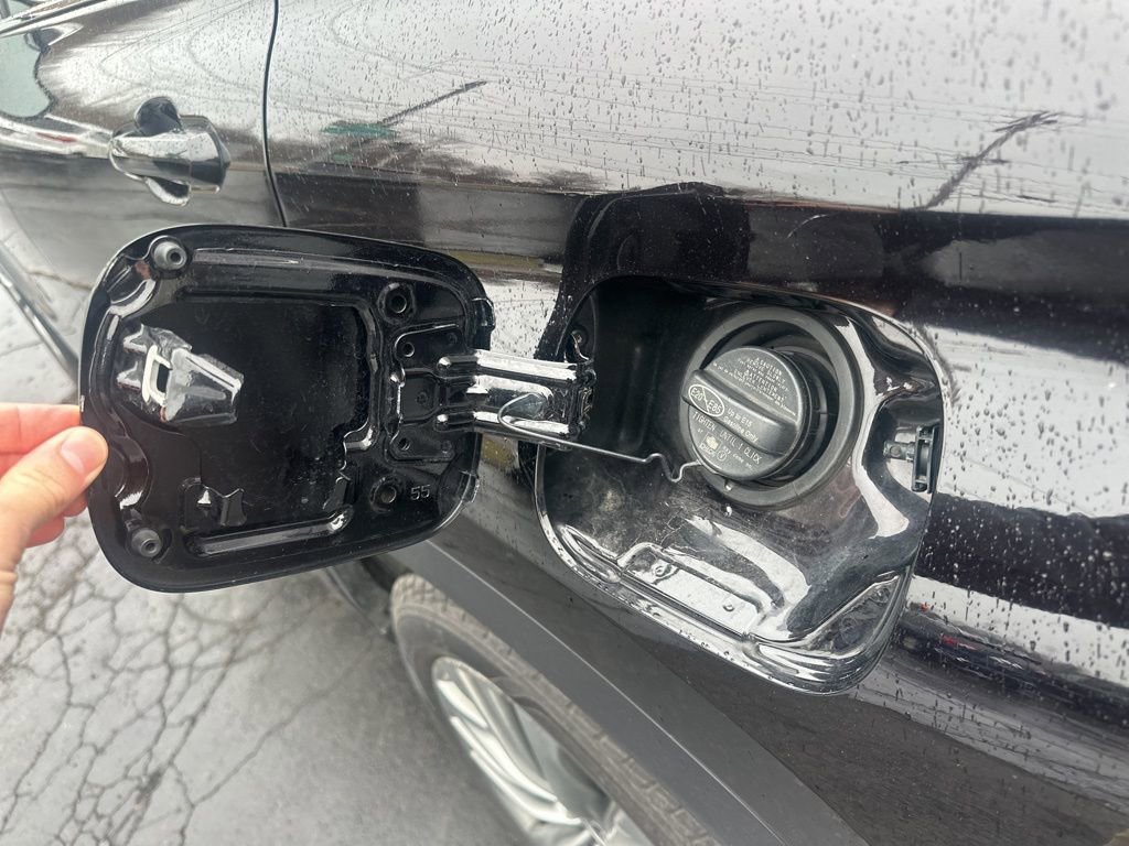 Used 2021 Toyota Highlander Platinum image 44