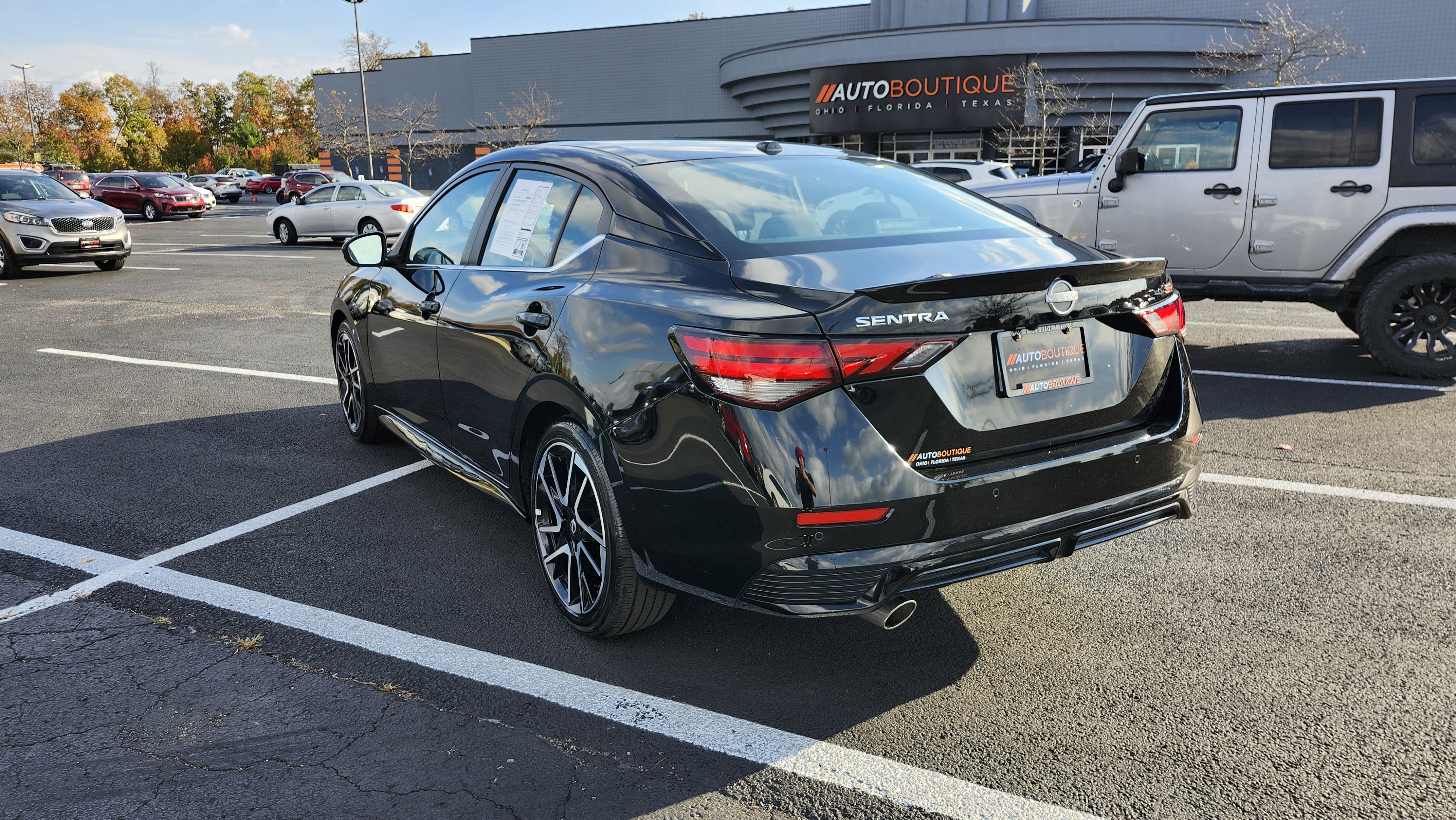 Used 2025 Nissan Sentra SR image 10