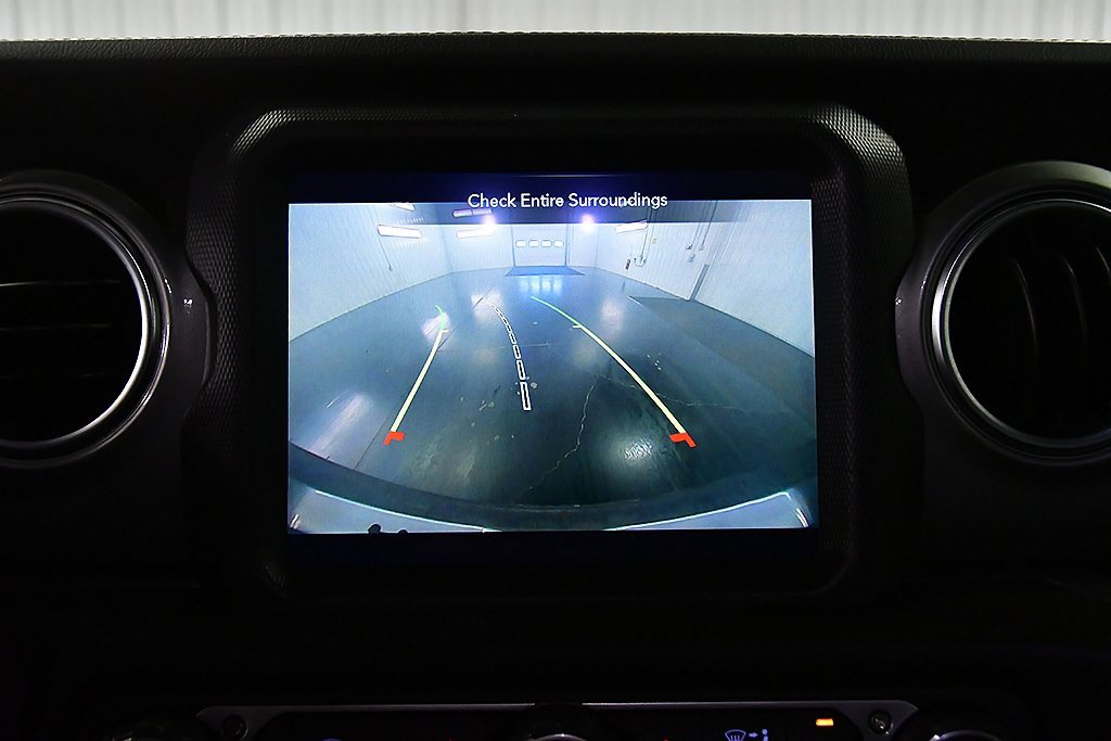 Used 2023 Jeep Wrangler Sahara image 22