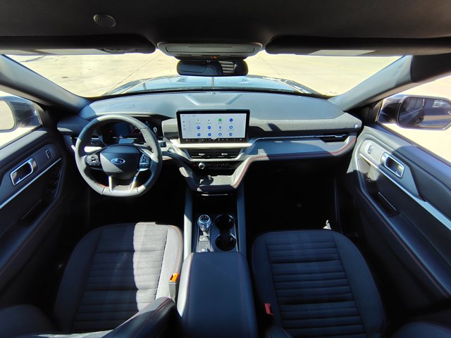 Certified 2025 Ford Explorer ST-Line AWD/4WD image 2