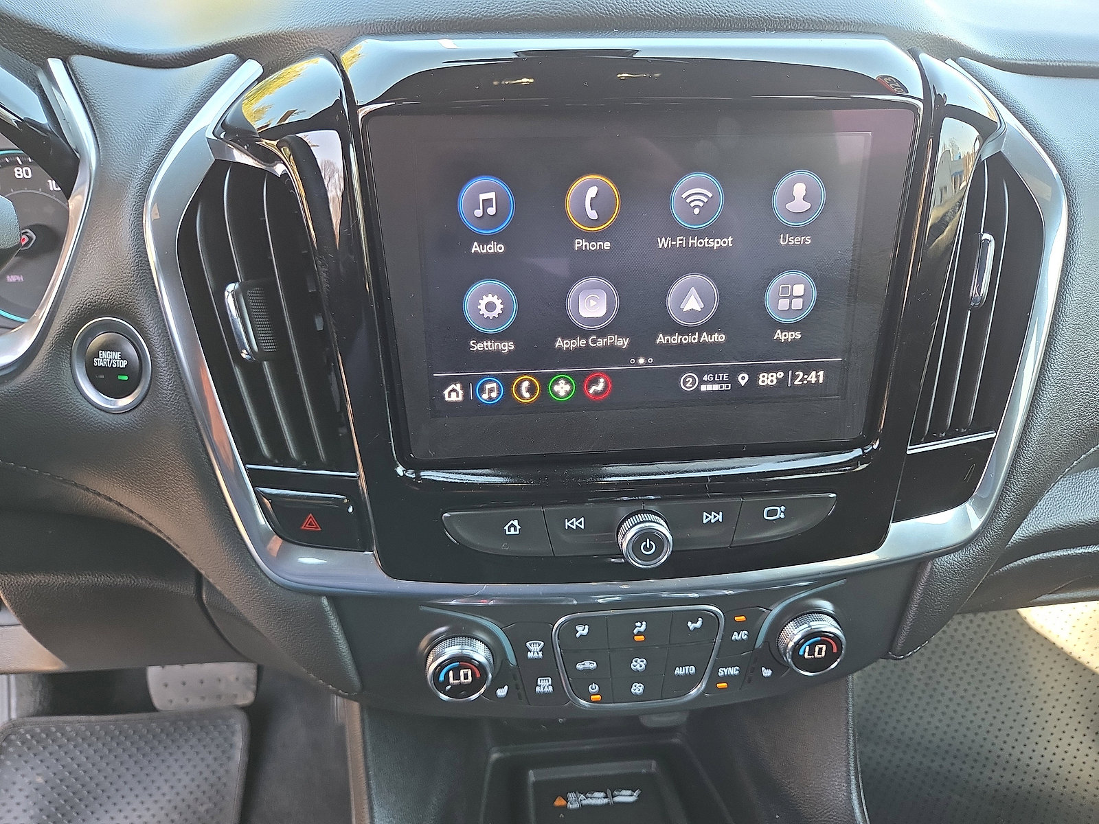 Used 2023 Chevrolet Traverse LT image 27