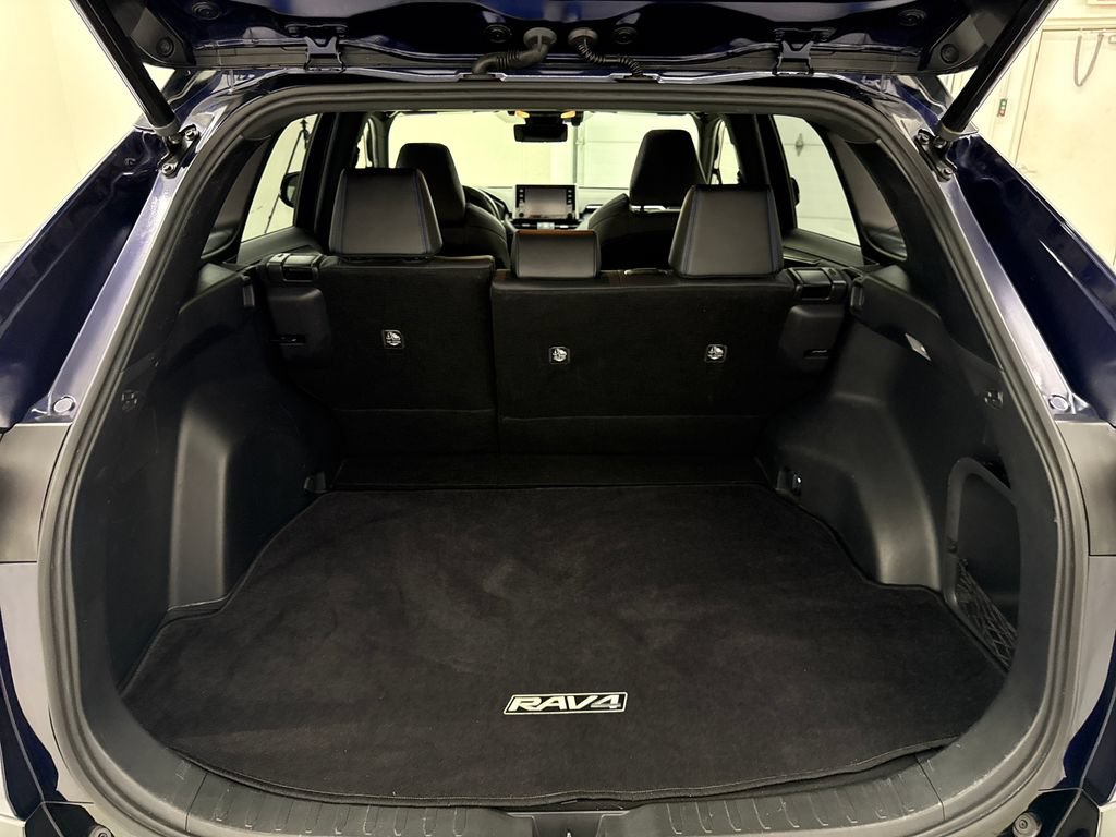 Used 2019 Toyota RAV4 XSE w/ XSE Weather Package AWD/4WD image 26