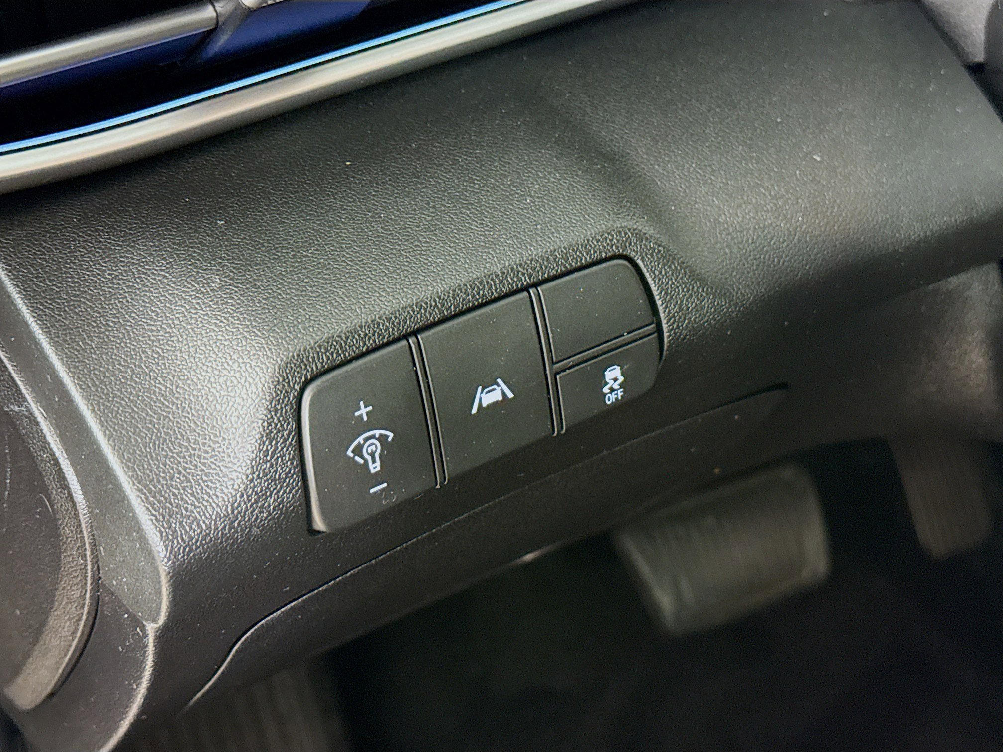 Used 2023 Hyundai Elantra Limited image 9