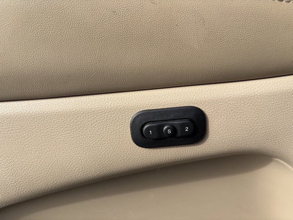 Used 2018 Jeep Grand Cherokee Limited w/ Luxury Group II image 9