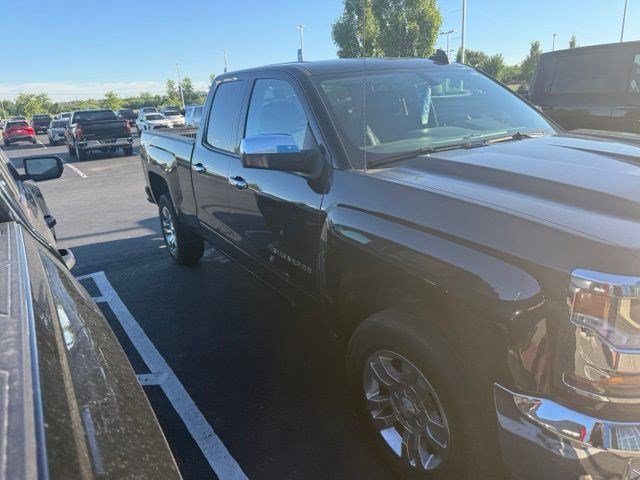 Used 2019 Chevrolet Silverado 1500 LT w/ All Star Edition AWD/4WD image 14