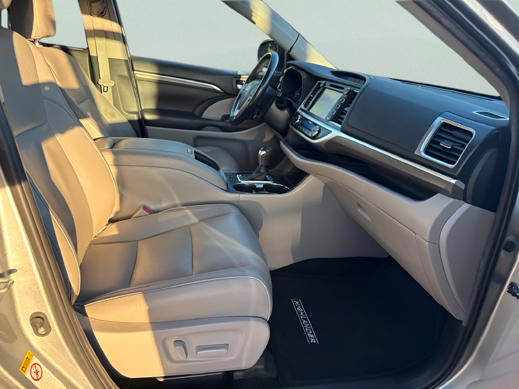 Used 2019 Toyota Highlander Limited Platinum w/ Protection Package #3 AWD/4WD image 28
