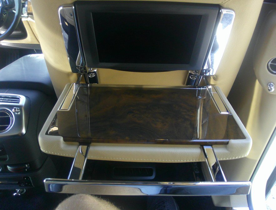 Used 2013 Rolls-Royce Ghost RWD image 81