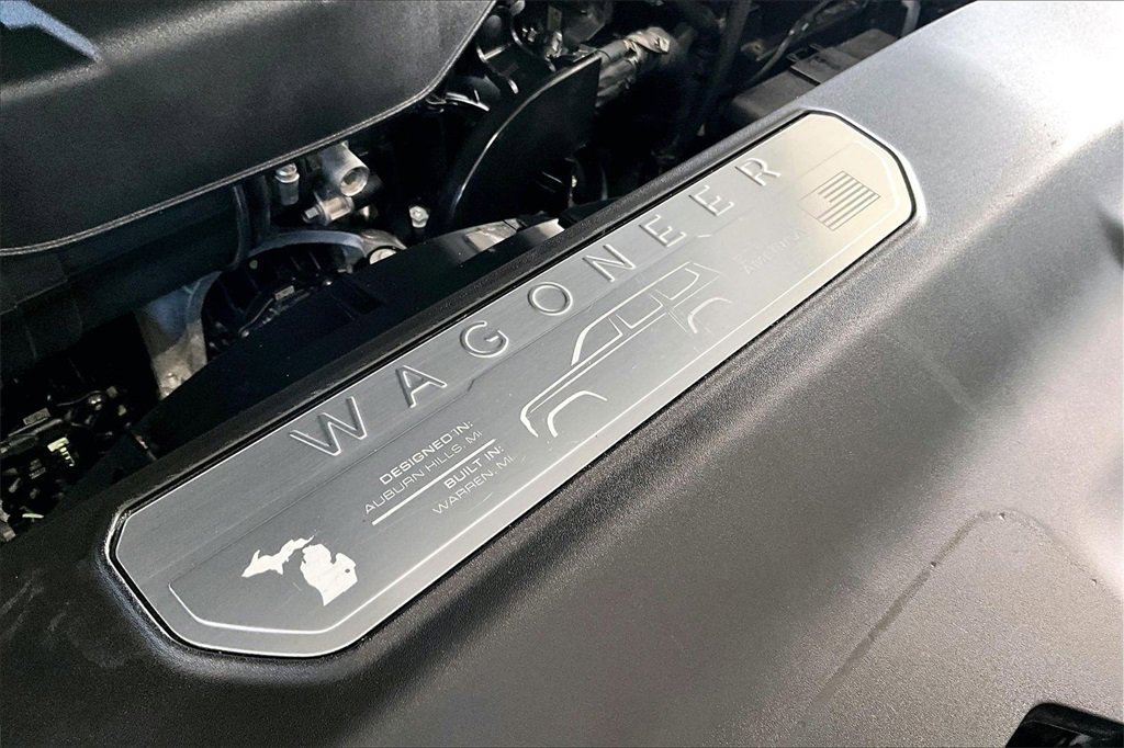 Used 2024 Jeep Wagoneer L Series II w/ Flexible Seating Group image 7