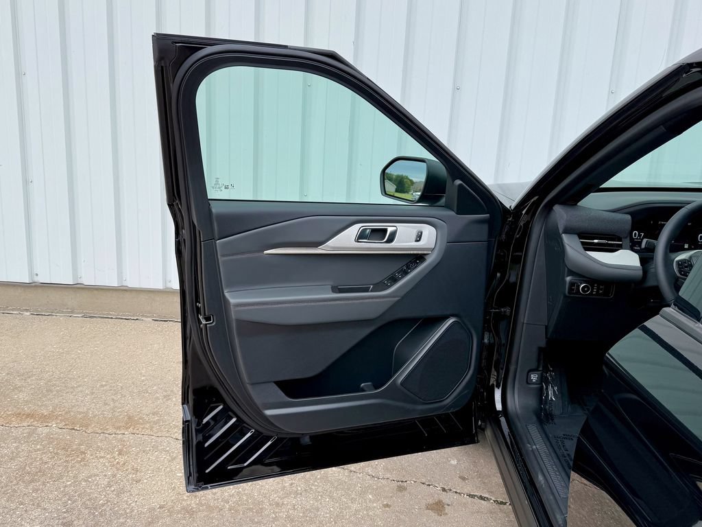 New 2027 Ford Explorer Active w/ Active Comfort Package AWD/4WD image 15