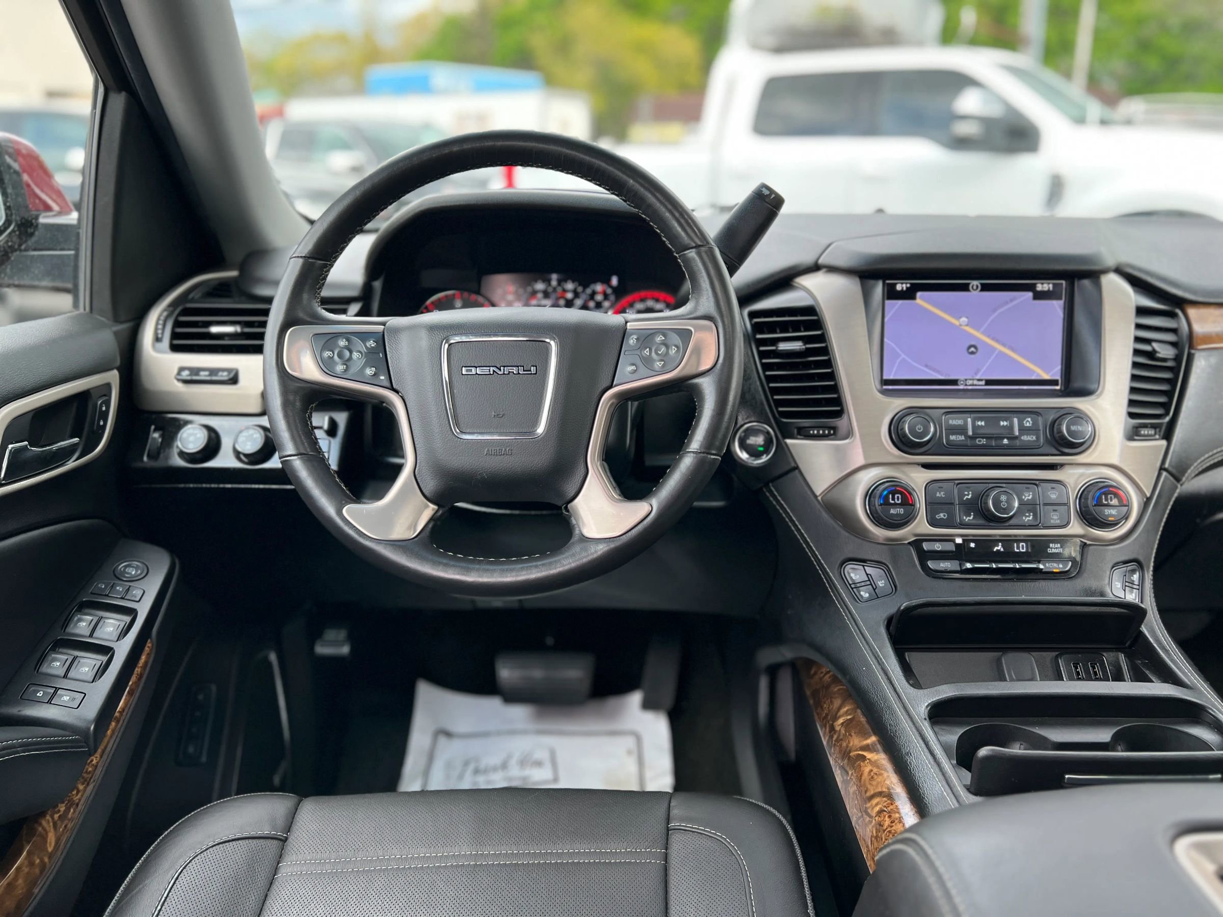 Used 2016 GMC Yukon XL Denali w/ Open Road Package AWD/4WD image 10