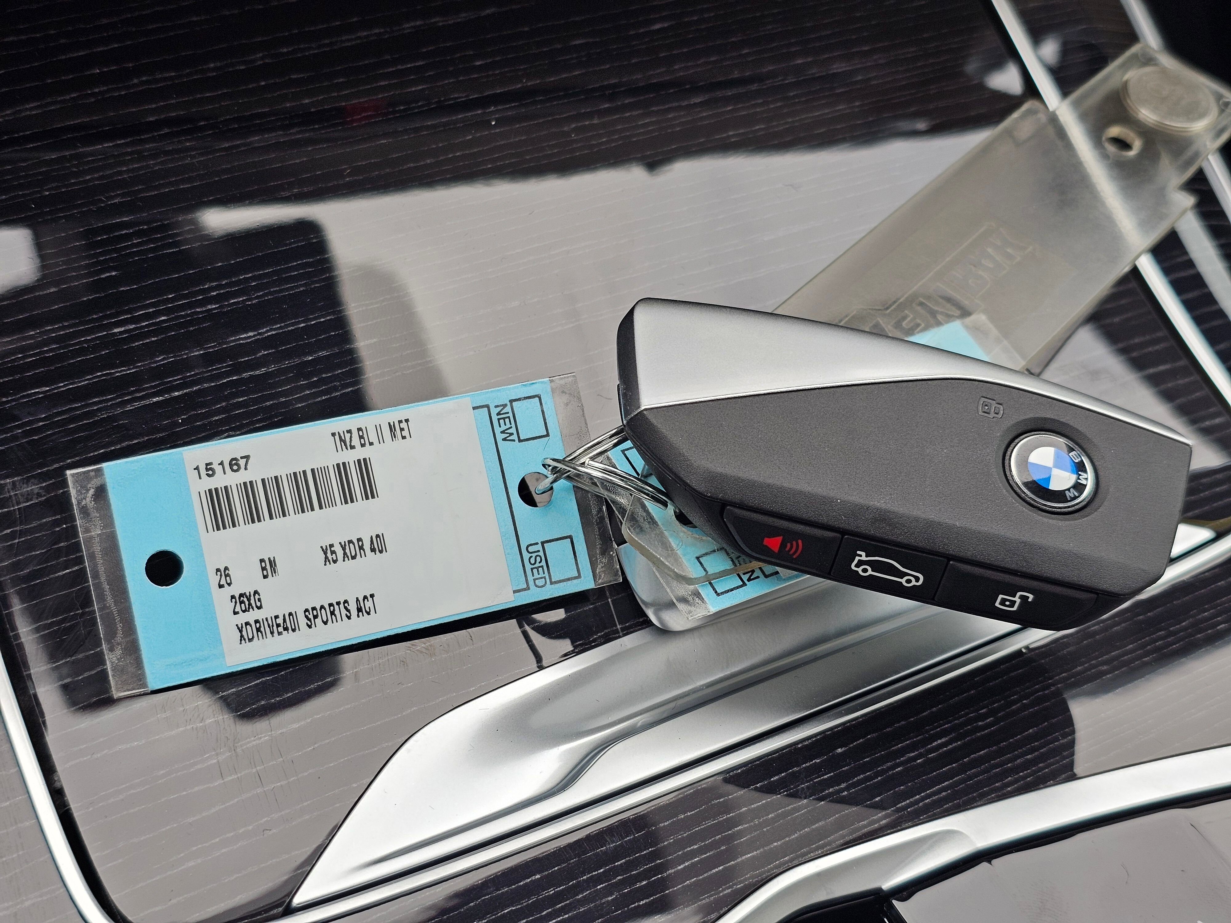 New 2026 BMW X5 xDrive40i w/ M Sport Package image 32