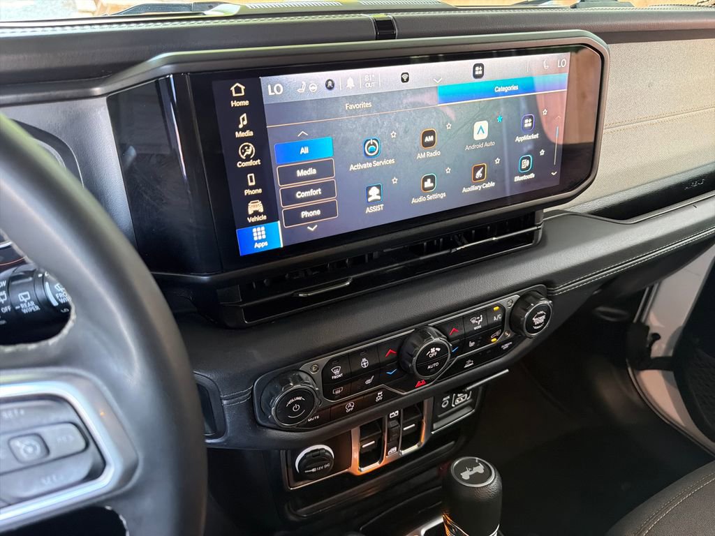 Used 2025 Jeep Wrangler Unlimited Sahara AWD/4WD image 26