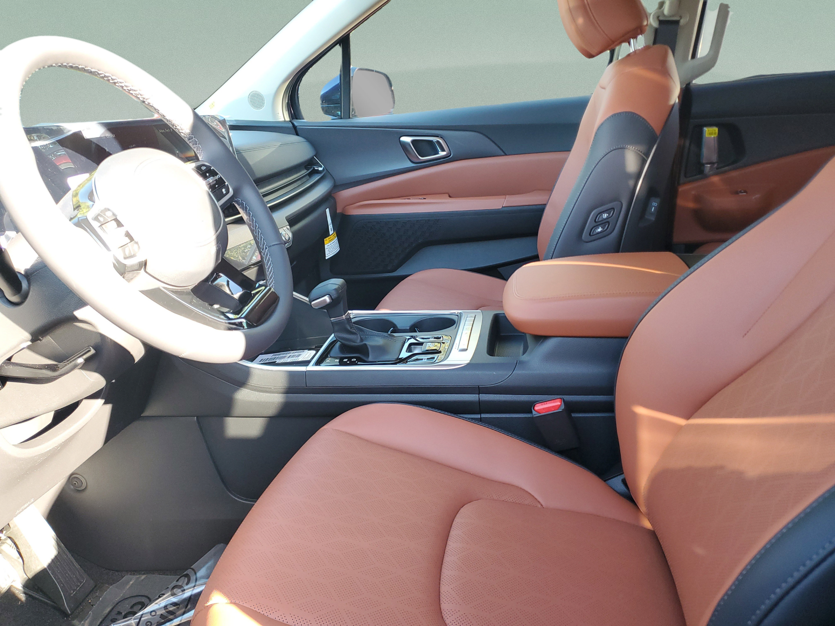 New 2026 Kia Carnival EX FWD image 16