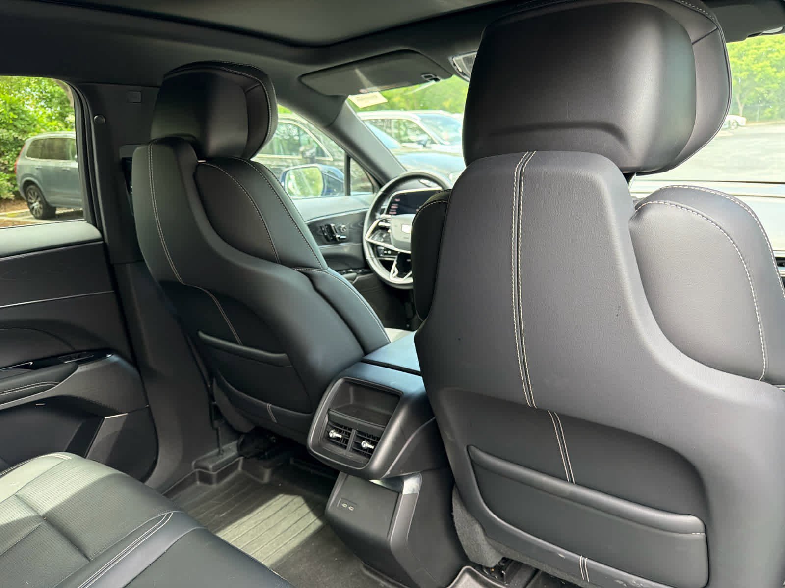 Used 2024 Cadillac Lyriq Luxury RWD image 18