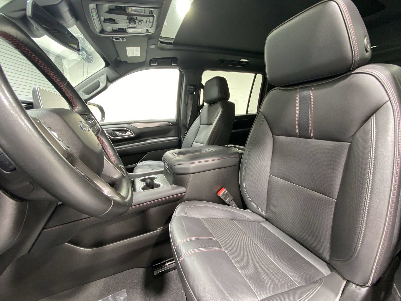 Used 2024 Chevrolet Suburban RST w/ Luxury Package AWD/4WD image 11
