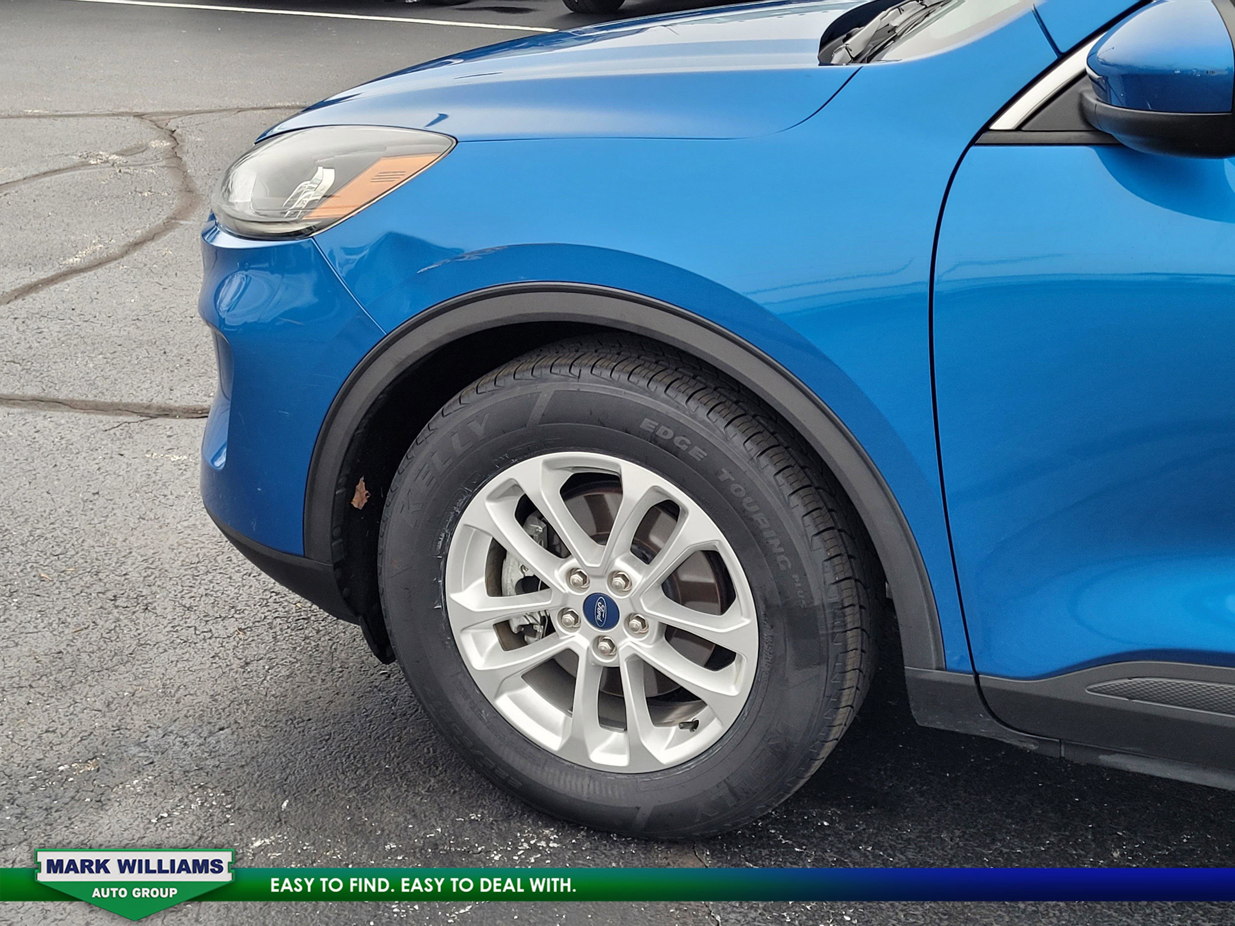 Certified 2020 Ford Escape SE image 10