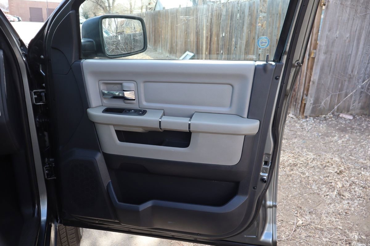 Used 2011 RAM 2500 SLT image 26