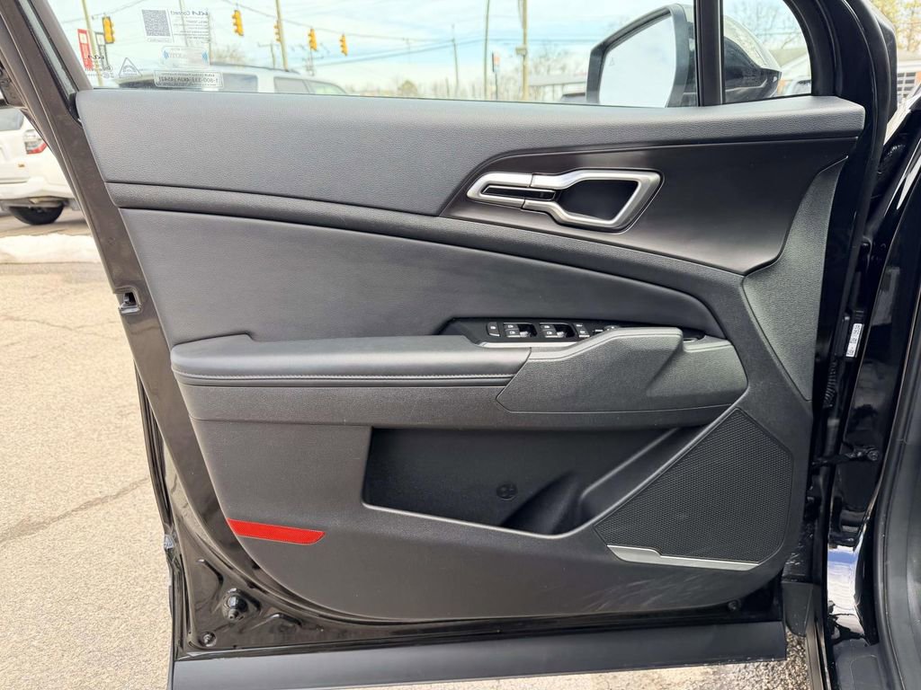 Used 2023 Kia Sportage EX image 17