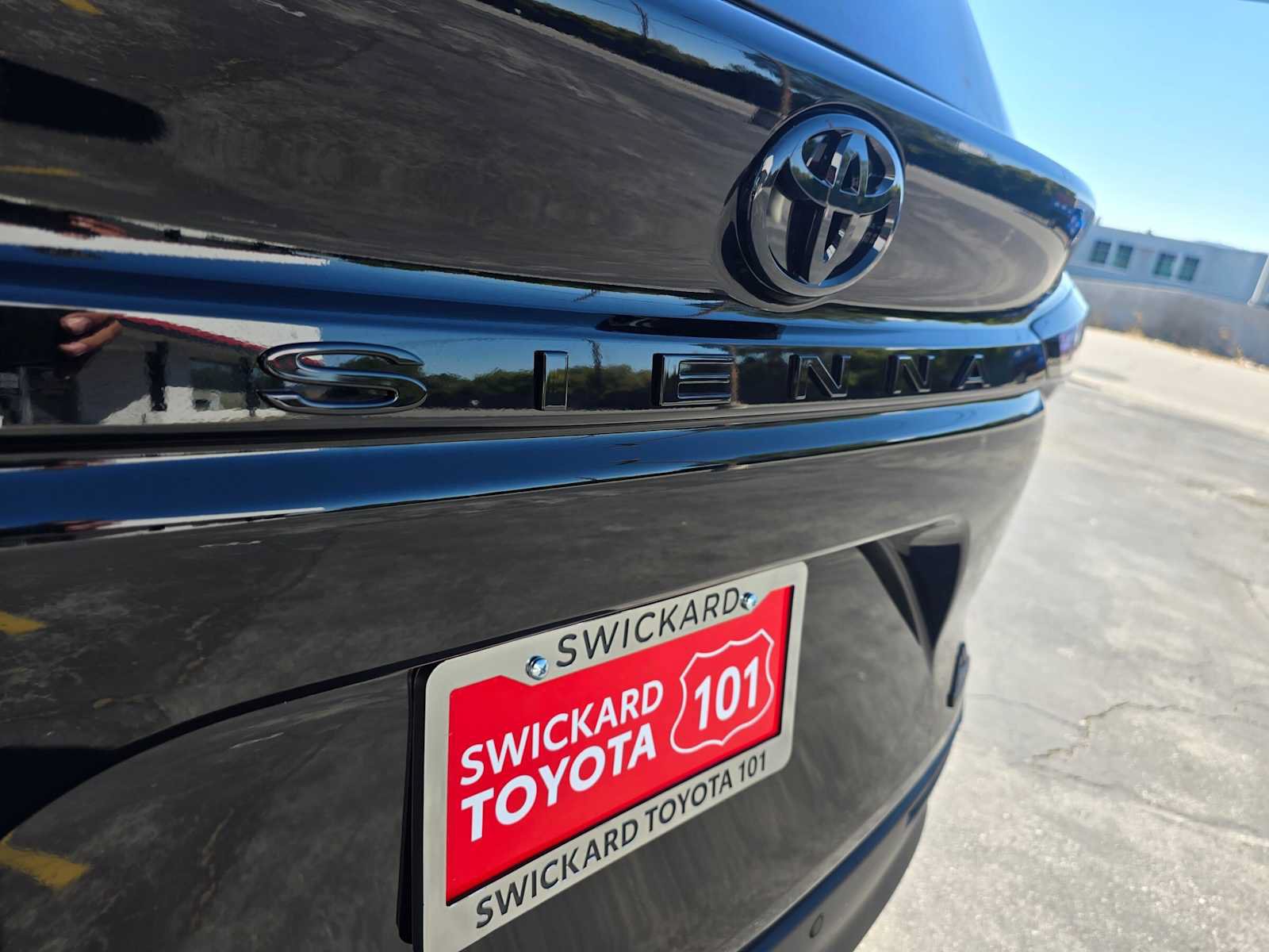 New 2026 Toyota Sienna XLE Woodland Edition AWD/4WD image 13