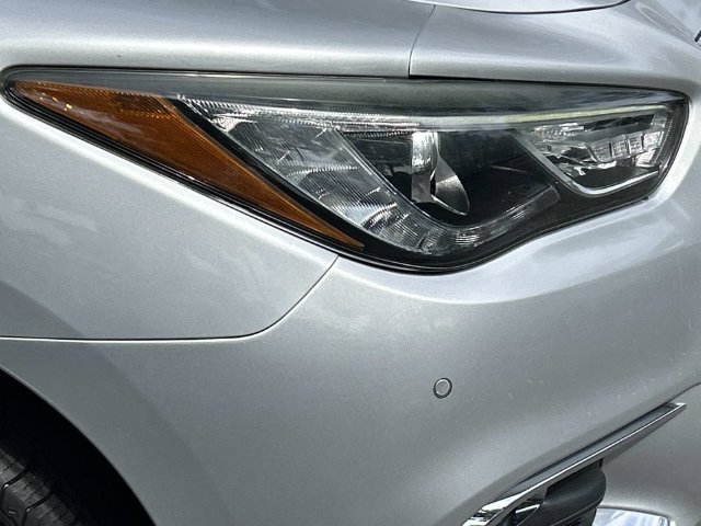 Used 2020 INFINITI QX60 Luxe w/ Essential Package FWD image 10