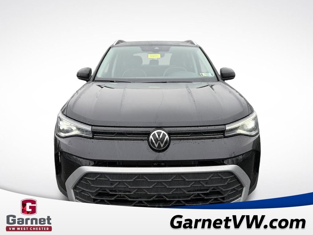 New 2026 Volkswagen Taos SE image 8