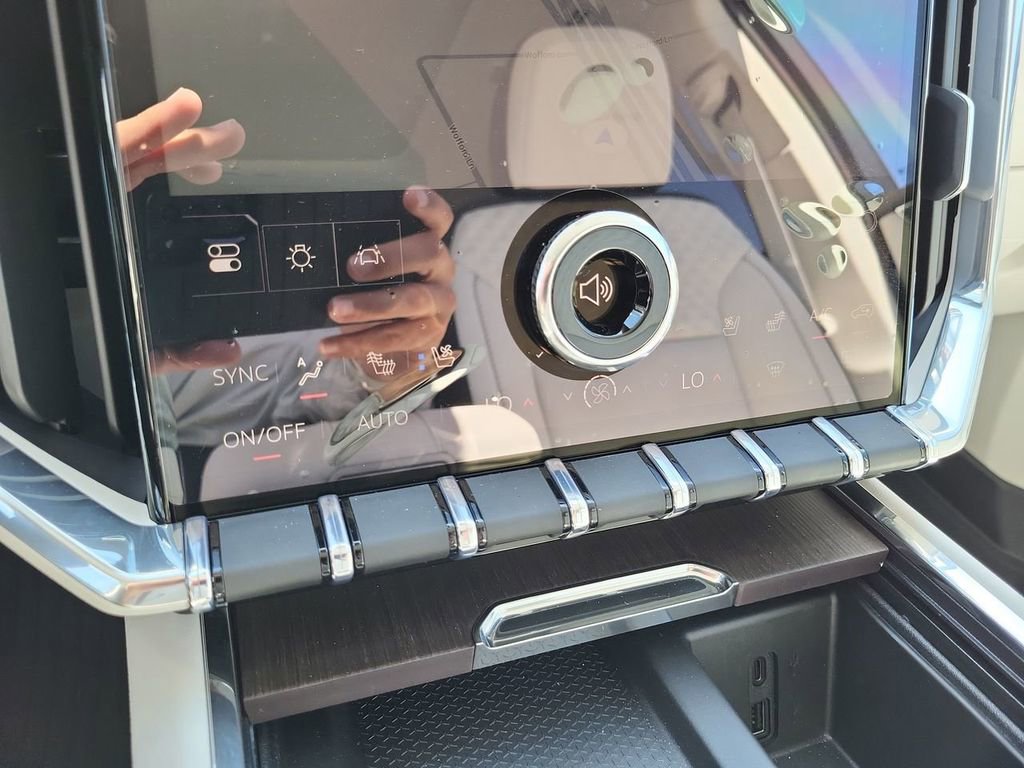 New 2026 GMC Acadia Denali w/ Super Cruise Package image 17