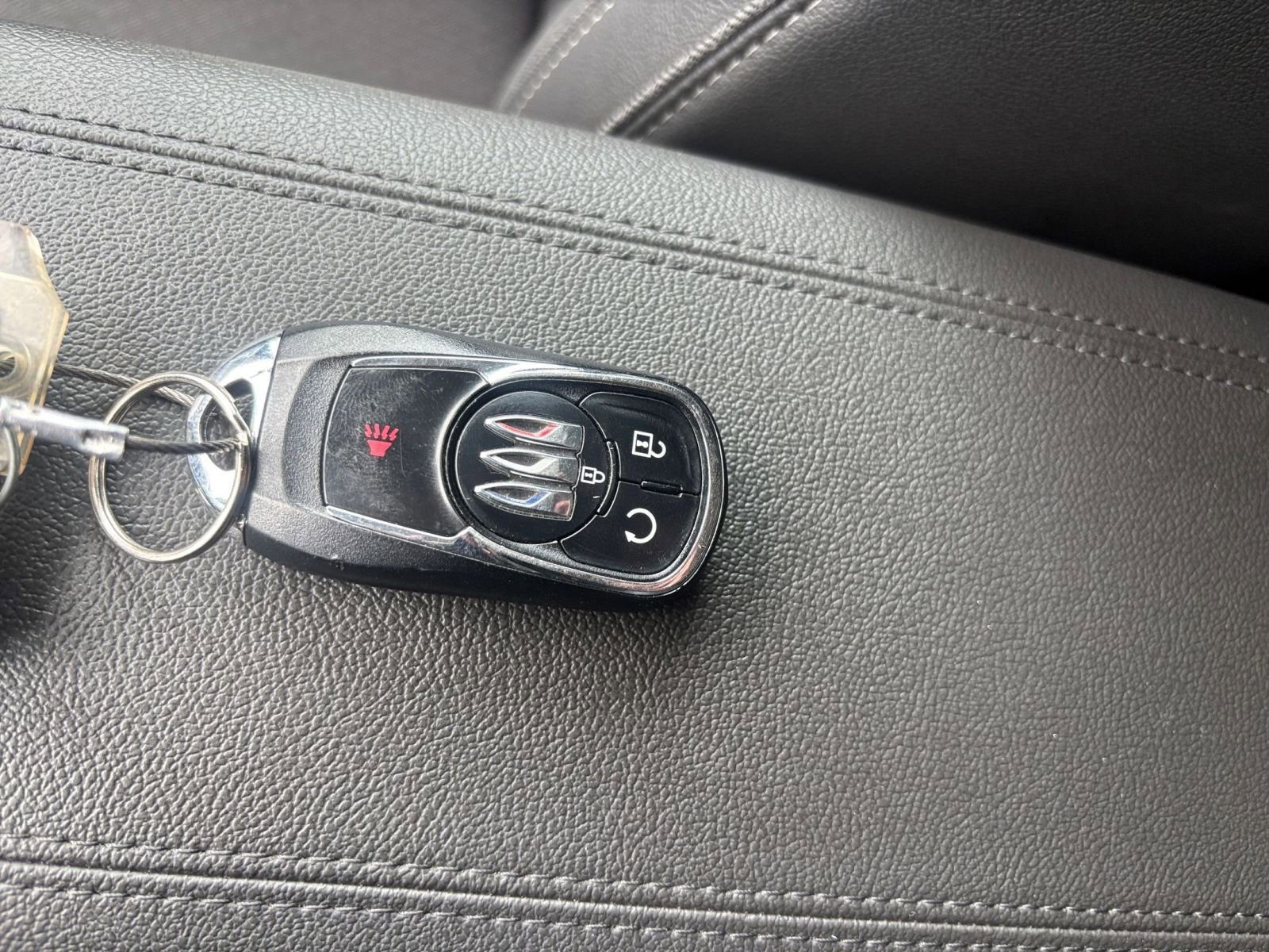 Used 2025 Buick Encore GX Preferred FWD image 23