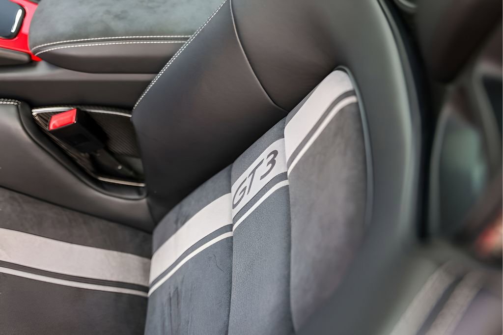 Used 2018 Porsche 911 GT3 RWD image 14