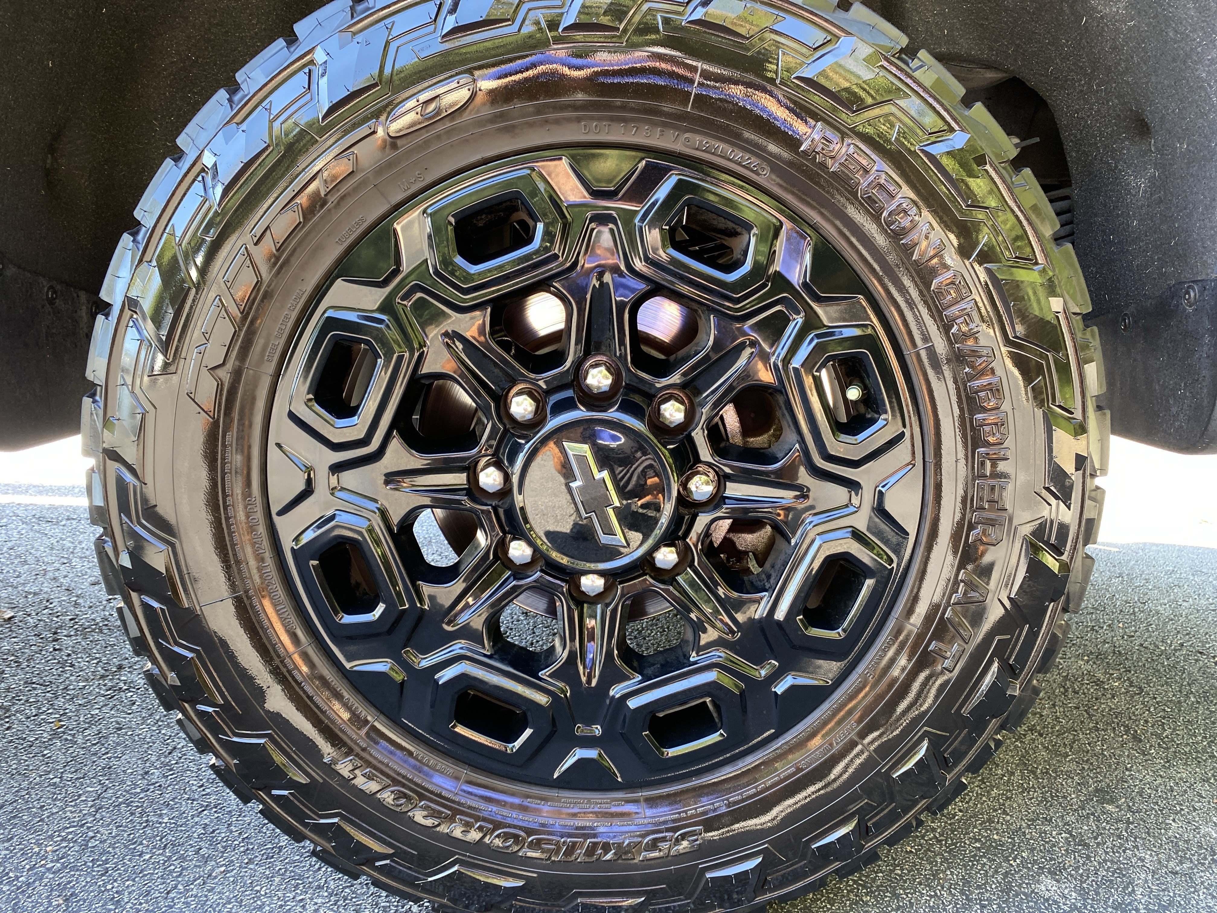 Used 2024 Chevrolet Silverado 2500 LTZ w/ LTZ Plus Package AWD/4WD image 48