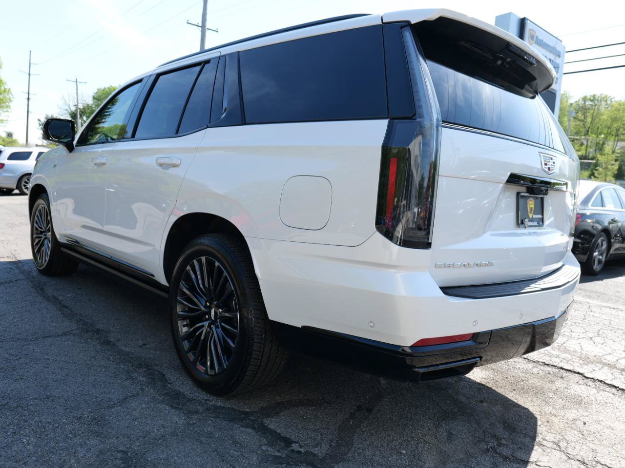 Used 2025 Cadillac Escalade Sport Platinum w/ LPO, Floor Liner Package AWD/4WD image 74