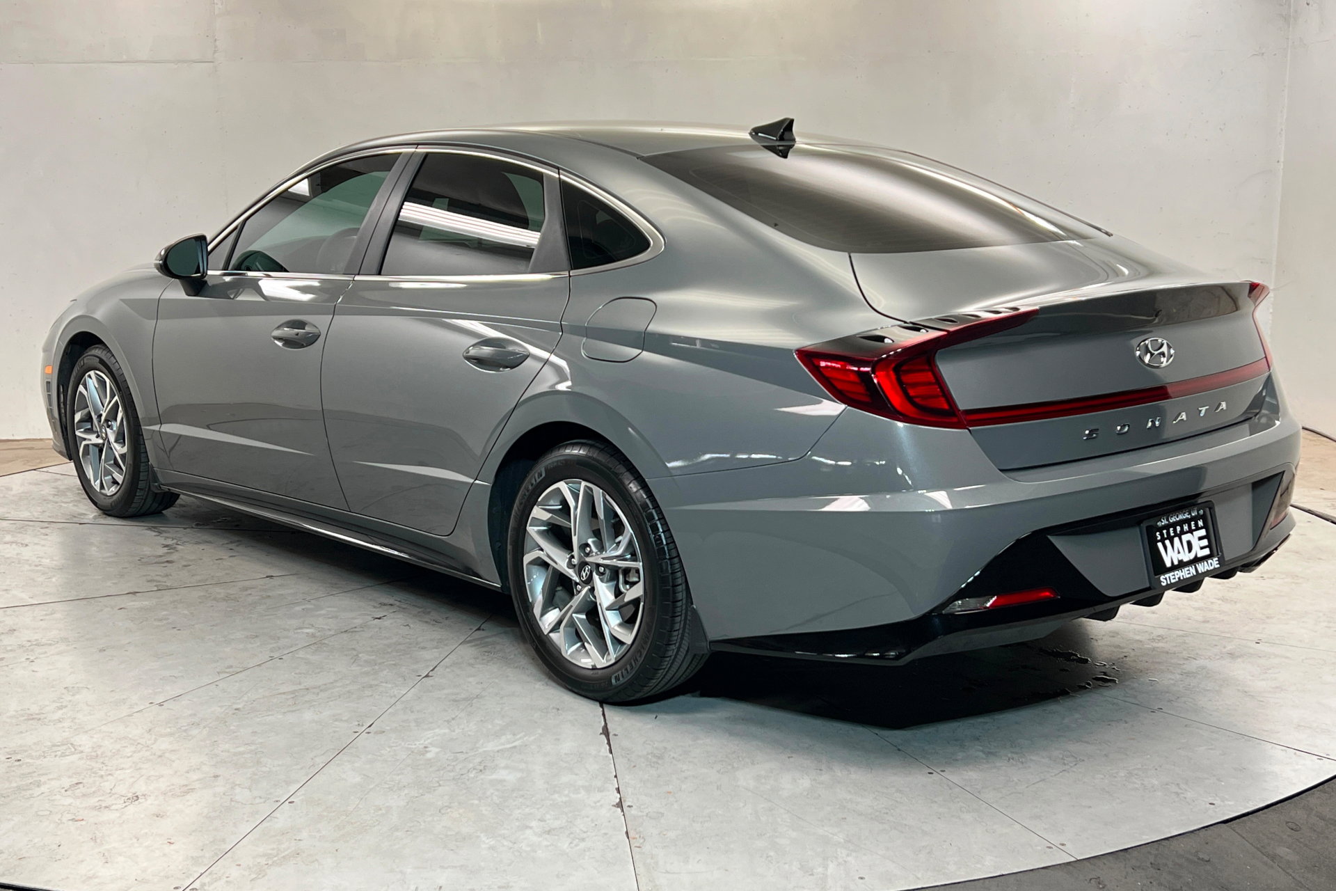 Used 2023 Hyundai Sonata SEL FWD image 3