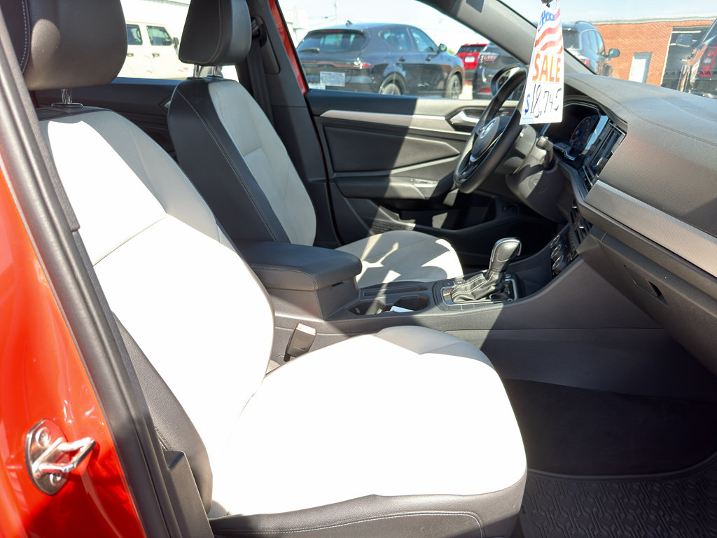 Used 2020 Volkswagen Jetta R-Line w/ R-Line Cold Weather Package FWD image 21
