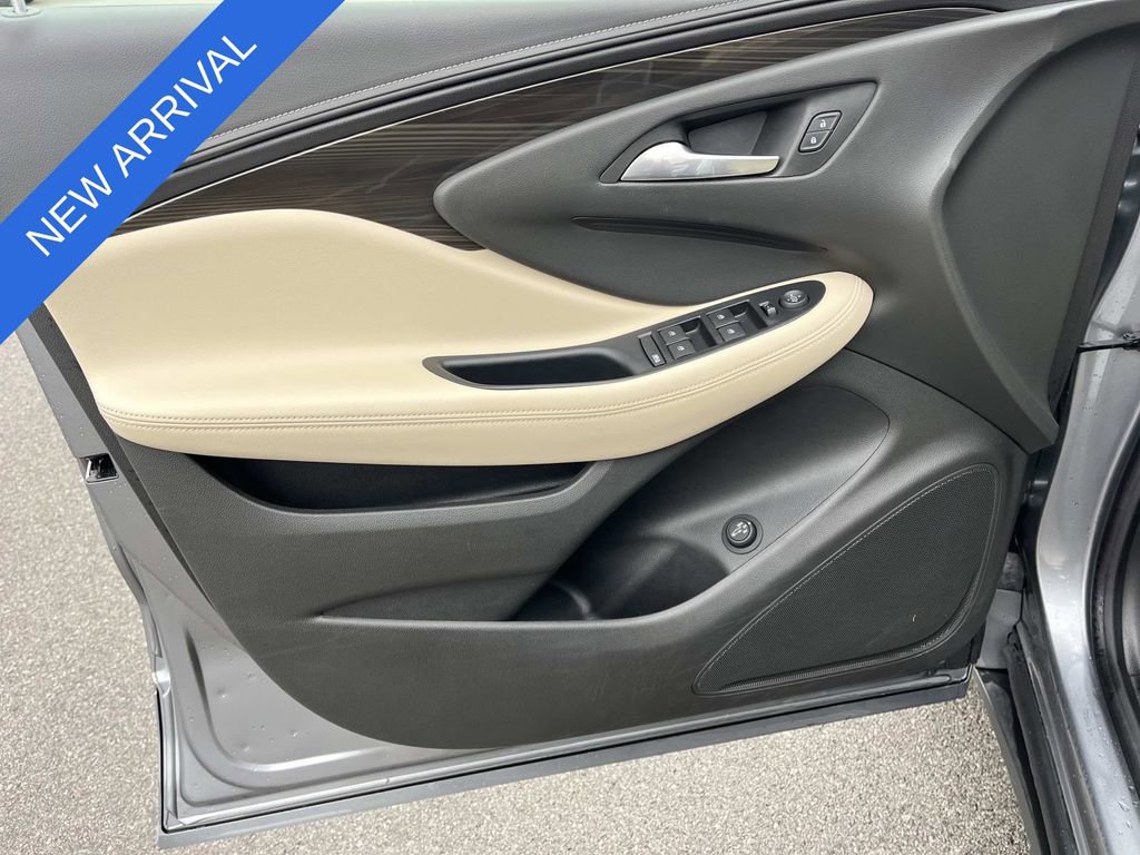 Used 2020 Buick Envision Preferred image 26