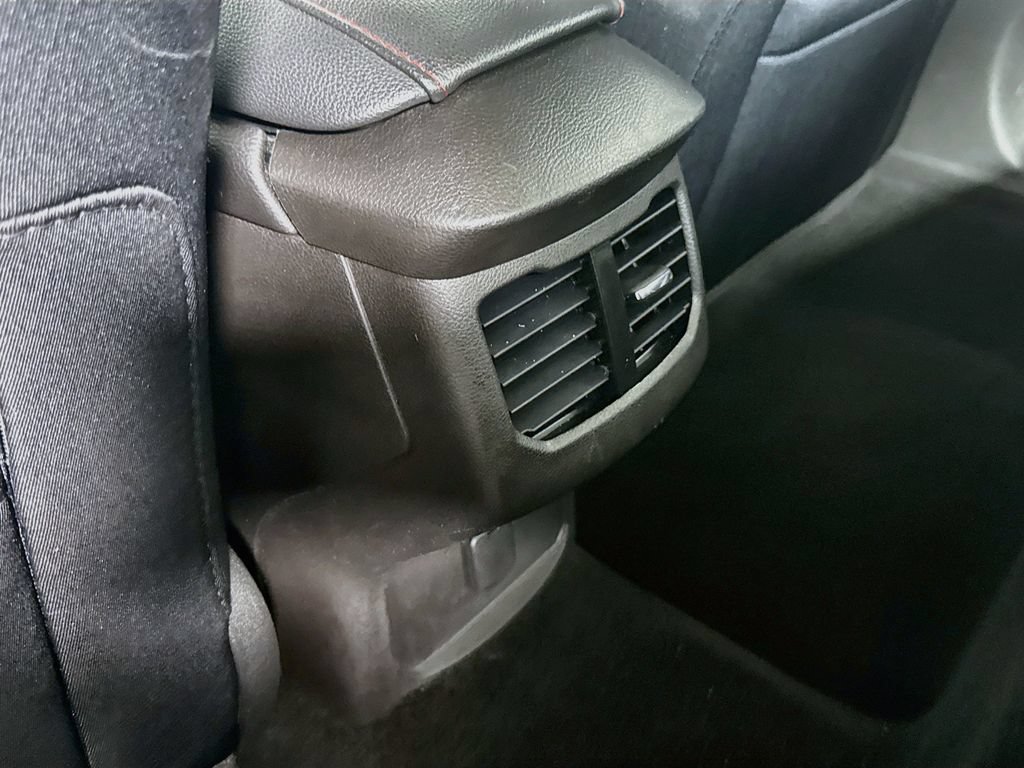 Used 2016 Ford Fusion SE w/ Equipment Group 201A FWD image 22