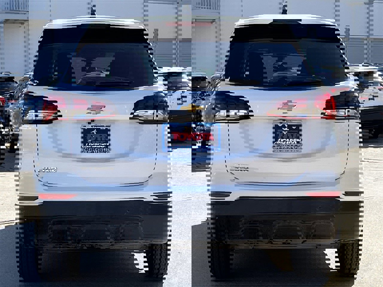 Used 2023 Chevrolet Equinox LS w/ LS Convenience Package image 5