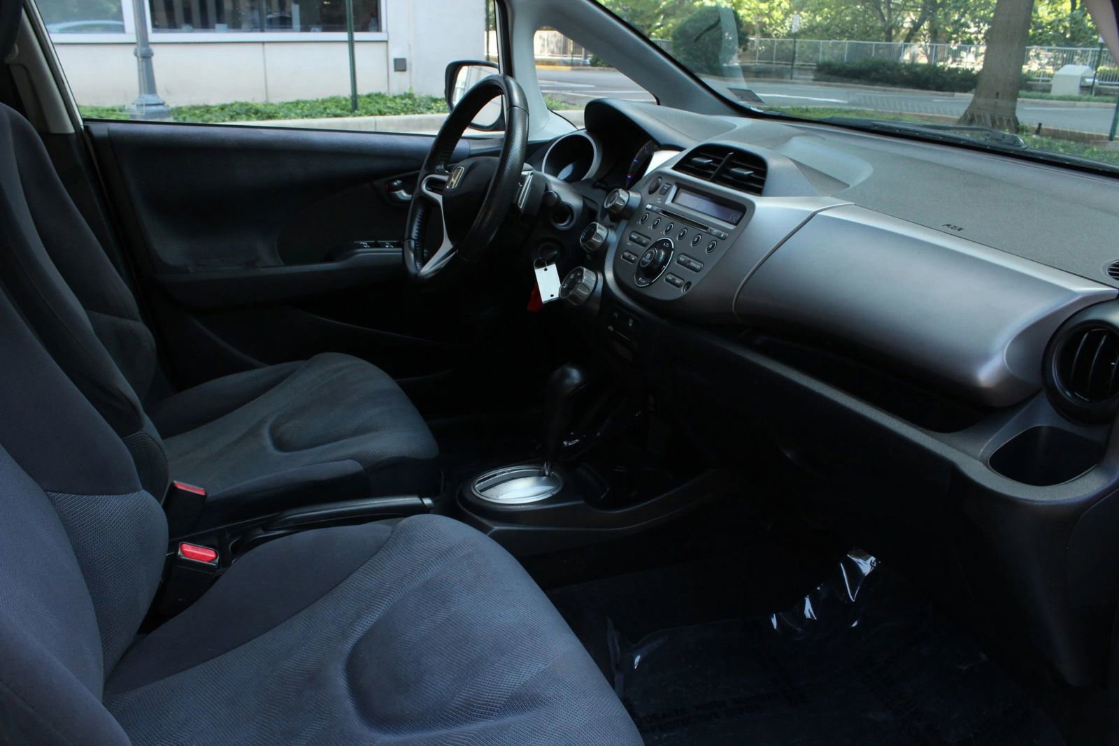 Used 2010 Honda Fit Sport image 27