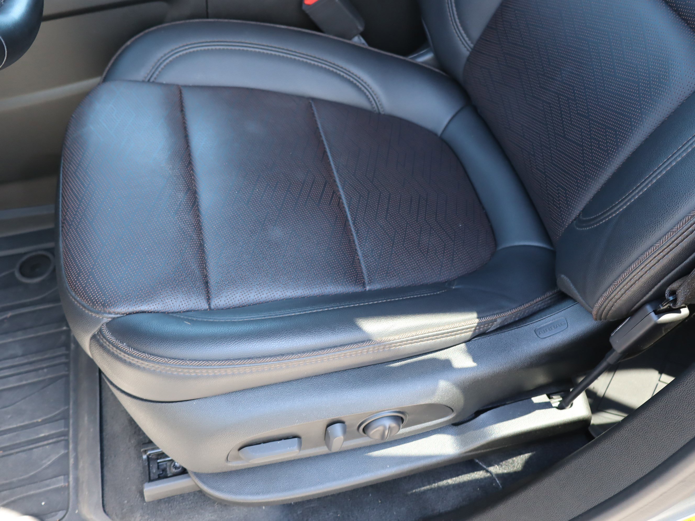Certified 2023 Chevrolet Traverse High Country AWD/4WD image 17