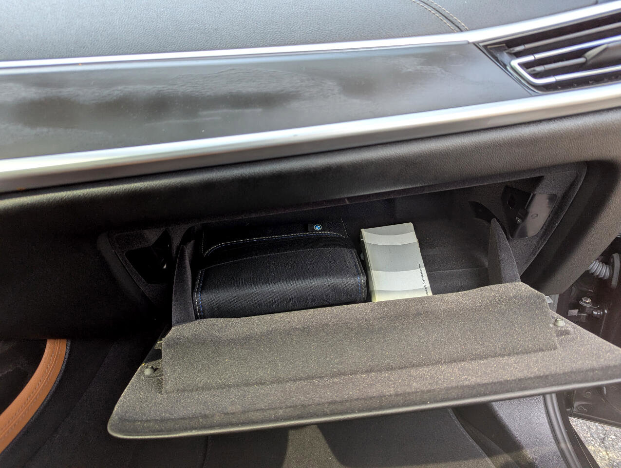 Used 2022 BMW X7 xDrive40i w/ Luxury Seating Package image 40