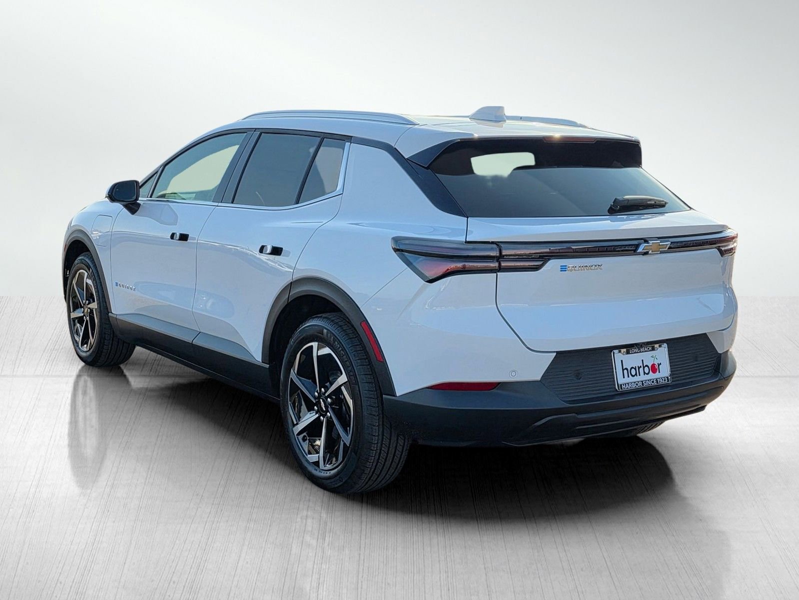 New 2026 Chevrolet Equinox EV LT image 5