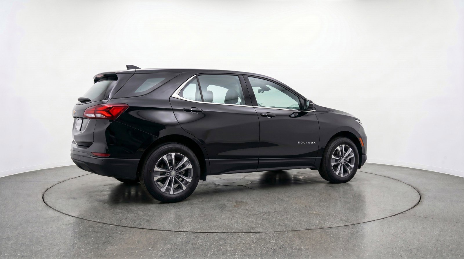 Used 2025 Chevrolet Equinox LT FWD image 9
