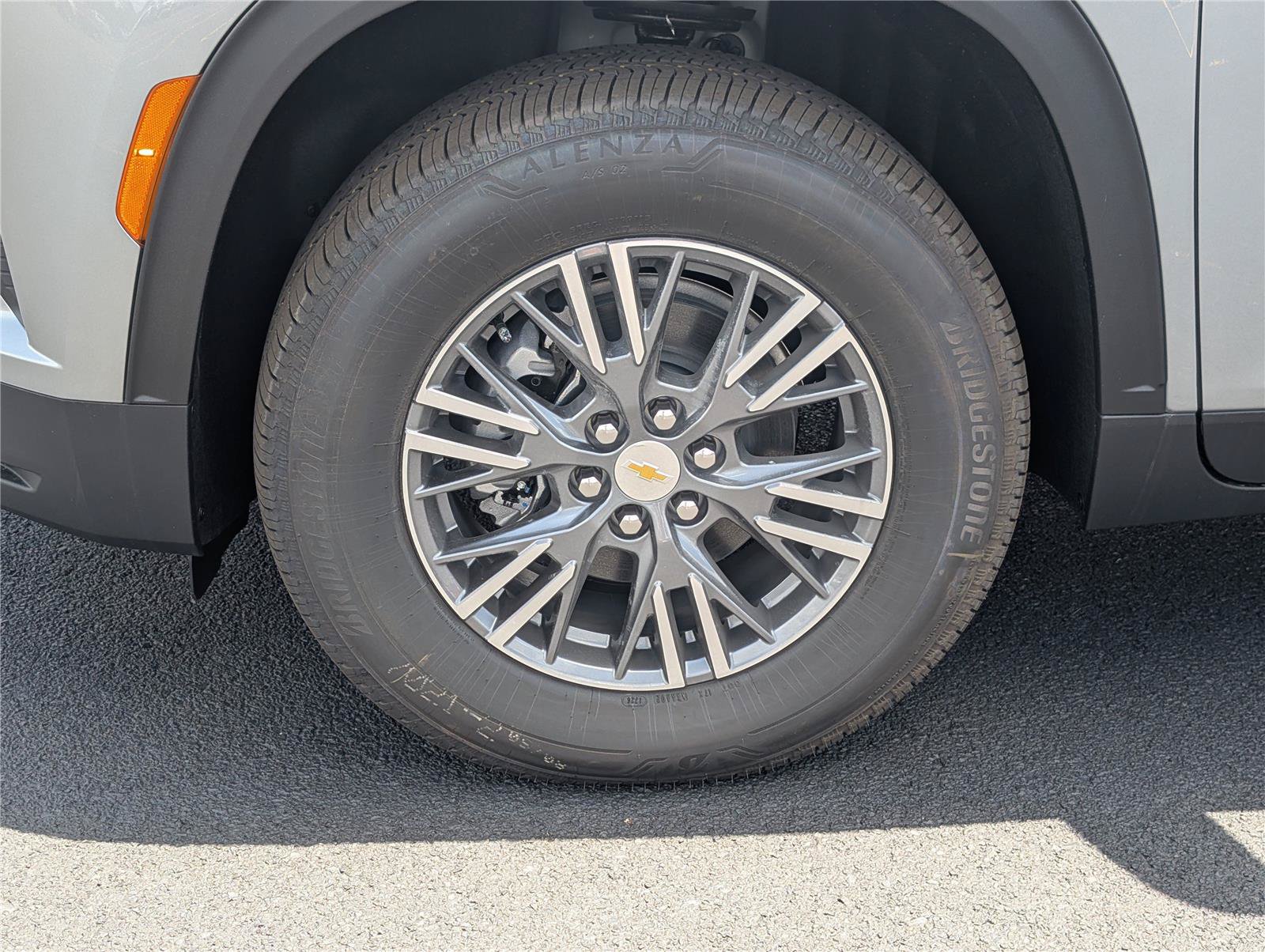 New 2026 Chevrolet Traverse LT w/ Driver Confidence Package FWD image 9