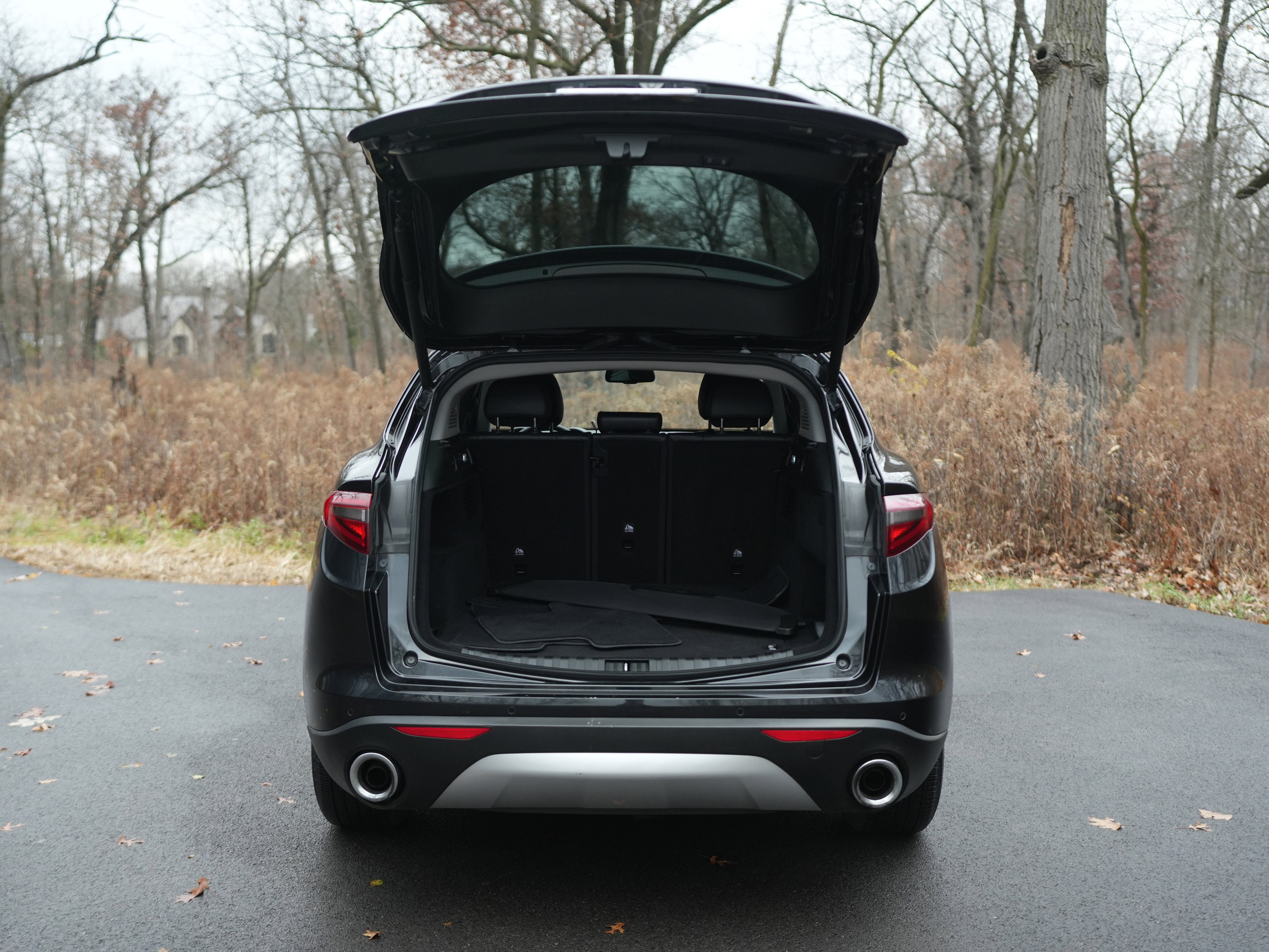 Used 2020 Alfa Romeo Stelvio Sport w/ Cold Weather Package image 7