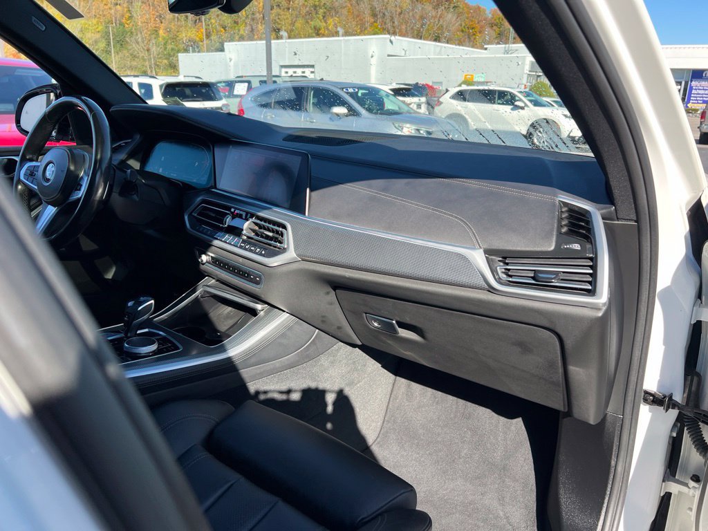 Used 2021 BMW X5 xDrive40i w/ M Sport Package AWD/4WD image 29