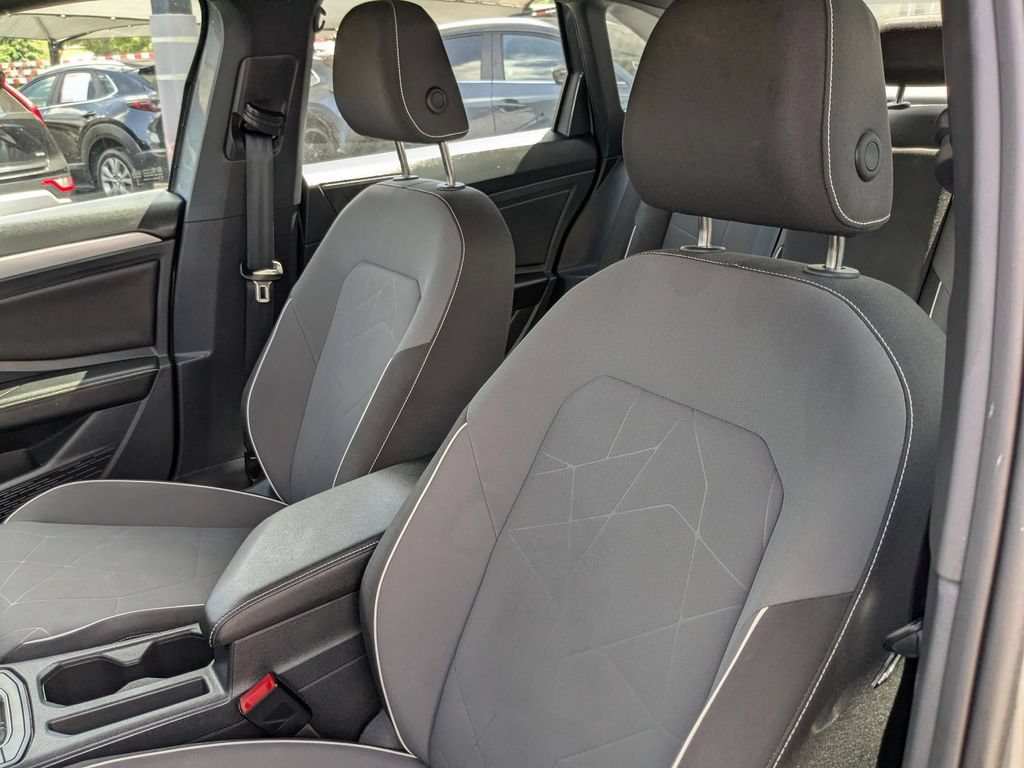 Used 2025 Volkswagen Jetta Sport FWD image 14