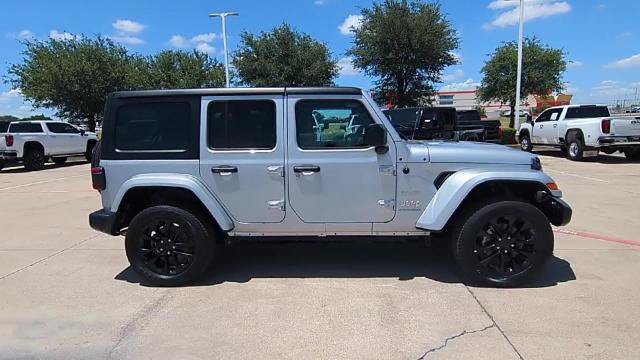 Used 2023 Jeep Wrangler Unlimited Sahara AWD/4WD image 41