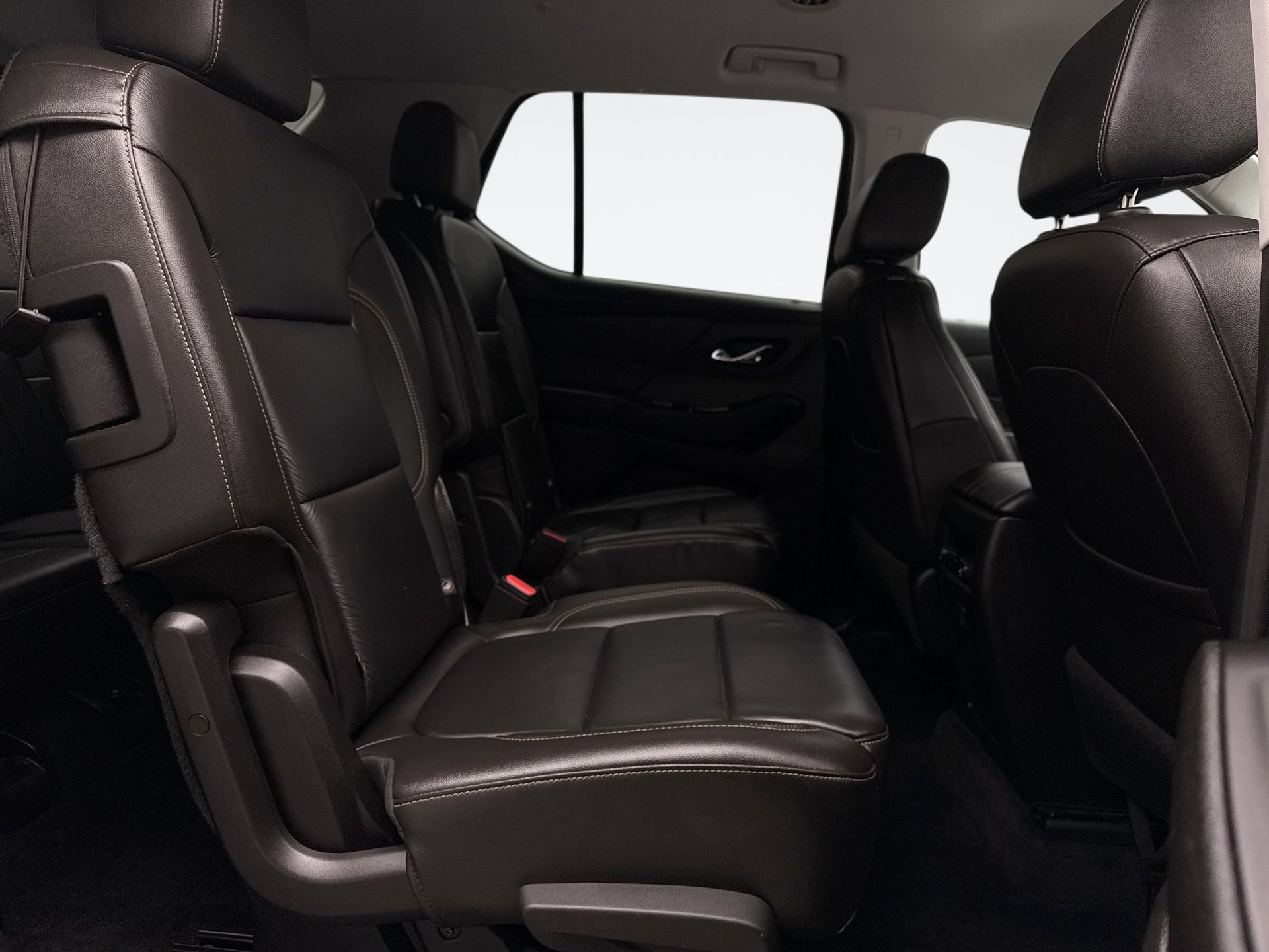 Used 2020 Chevrolet Traverse LT image 18